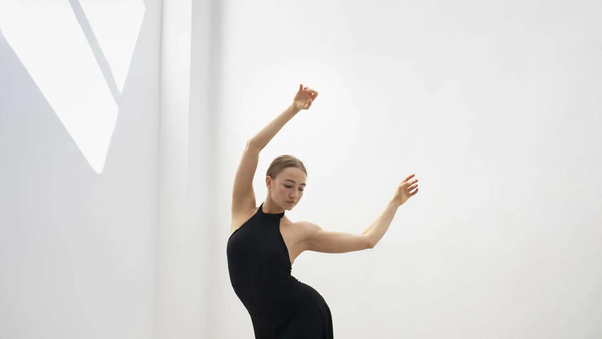 Medium Shot Woman Posing.webp